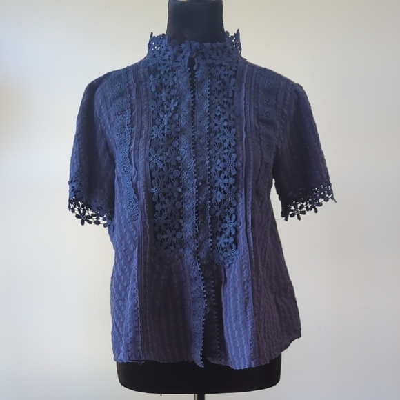 Source Unknown Tops - Navy Blue Short Sleeve Button Blouse with Embroidery Detail Size Small